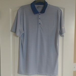Nike men's medium golf shirt